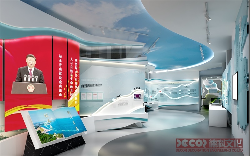 科技展館設計中如何體現科技的發展歷程和未來趨勢？