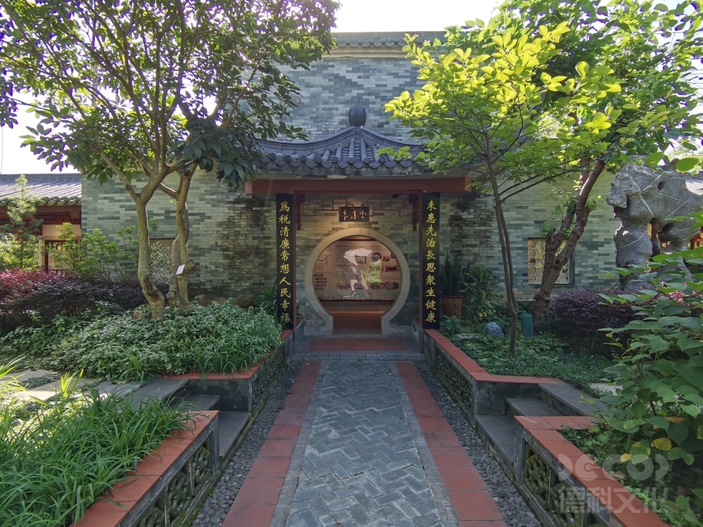 在考古博物館設計中，如何平衡藝術與科學？
