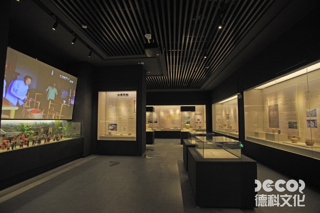 專業(yè)企業(yè)展廳設(shè)計(jì)公司如何設(shè)計(jì)展廳的展示架？